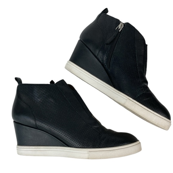 Linea Paolo Felicia Black Perforated Leather Wedge Sneaker, Size 8 - Picture 5 of 15